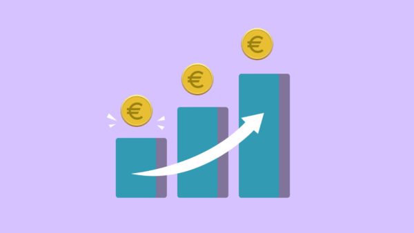 Euro holds gains: Smart traders anticipate ECB decision